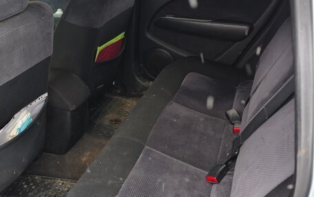 Mitsubishi Outlander III рестайлинг 3, 2004 год, 600 000 рублей, 5 фотография