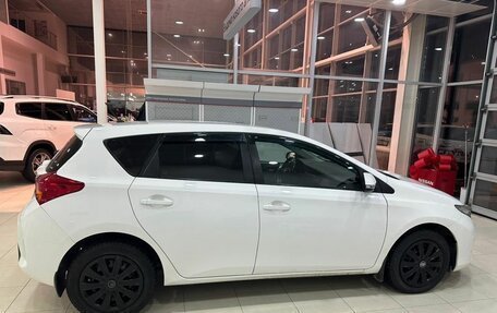 Toyota Auris II, 2013 год, 1 199 900 рублей, 3 фотография