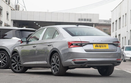 Skoda Superb III рестайлинг, 2025 год, 1 850 000 рублей, 5 фотография