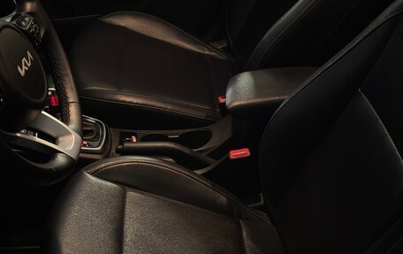 KIA Rio IV, 2021 год, 1 900 000 рублей, 4 фотография