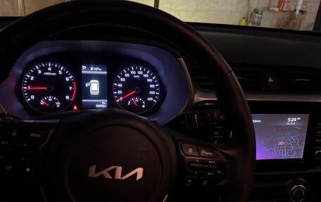 KIA Rio IV, 2021 год, 1 900 000 рублей, 6 фотография