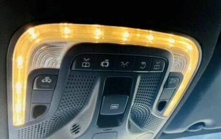 Mercedes-Benz V-Класс, 2016 год, 6 650 000 рублей, 6 фотография