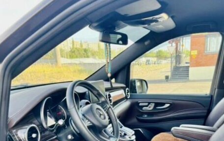 Mercedes-Benz V-Класс, 2016 год, 6 650 000 рублей, 3 фотография