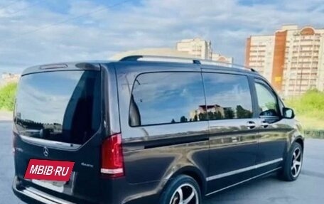 Mercedes-Benz V-Класс, 2016 год, 6 650 000 рублей, 10 фотография