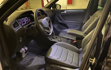 Volkswagen Tiguan II, 2021 год, 4 550 000 рублей, 6 фотография