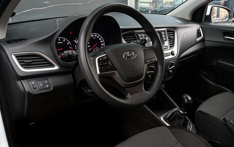 Hyundai Solaris II рестайлинг, 2018 год, 997 000 рублей, 11 фотография