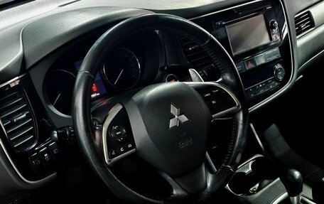 Mitsubishi Outlander III рестайлинг 3, 2014 год, 1 285 000 рублей, 12 фотография