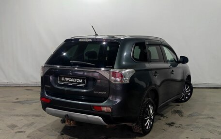 Mitsubishi Outlander III рестайлинг 3, 2014 год, 1 285 000 рублей, 6 фотография