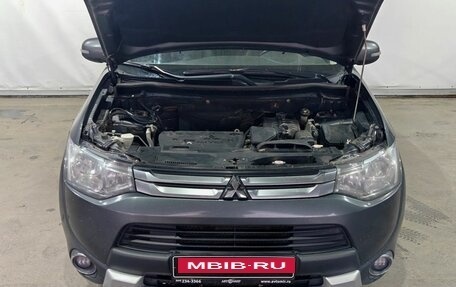 Mitsubishi Outlander III рестайлинг 3, 2014 год, 1 285 000 рублей, 19 фотография