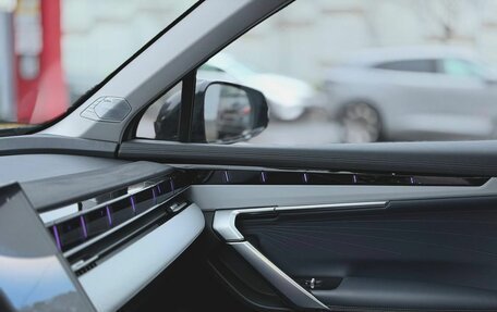 Geely Atlas, 2024 год, 3 000 000 рублей, 23 фотография