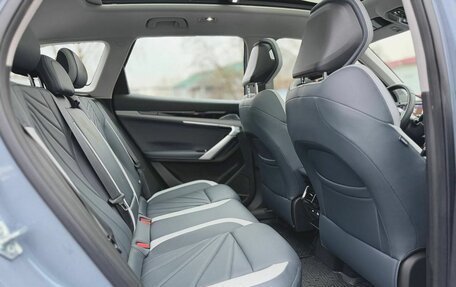 Geely Atlas, 2024 год, 3 000 000 рублей, 28 фотография