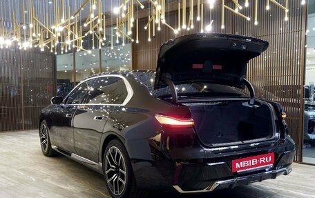 BMW 7 серия, 2024 год, 16 700 000 рублей, 26 фотография