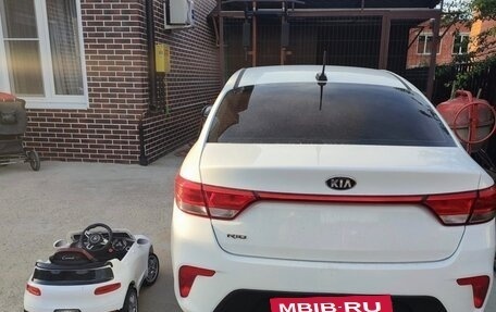 KIA Rio IV, 2018 год, 1 150 000 рублей, 2 фотография