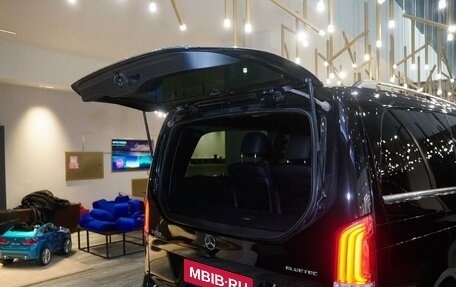 Mercedes-Benz V-Класс, 2015 год, 4 950 000 рублей, 11 фотография