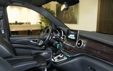 Mercedes-Benz V-Класс, 2015 год, 4 950 000 рублей, 36 фотография