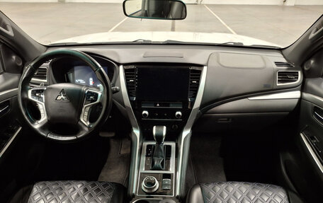 Mitsubishi Montero Sport, 2022 год, 4 200 000 рублей, 17 фотография