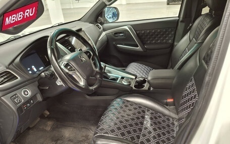 Mitsubishi Montero Sport, 2022 год, 4 200 000 рублей, 20 фотография