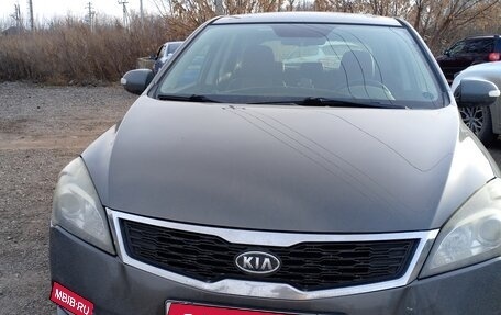 KIA cee'd I рестайлинг, 2011 год, 700 000 рублей, 3 фотография