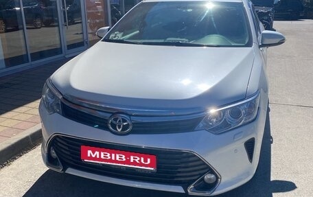 Toyota Camry, 2016 год, 2 300 000 рублей, 4 фотография