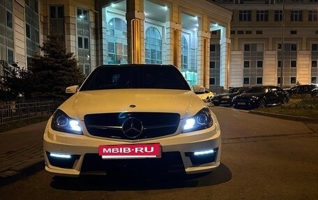 Mercedes-Benz C-Класс, 2012 год, 1 200 000 рублей, 5 фотография