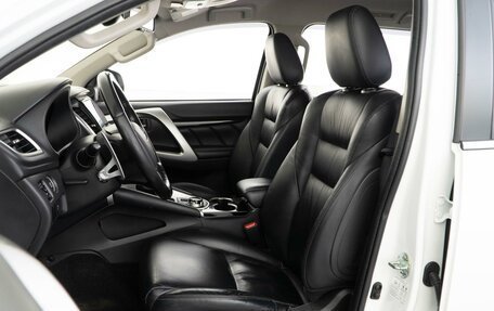 Mitsubishi Pajero Sport III рестайлинг, 2018 год, 3 148 097 рублей, 11 фотография