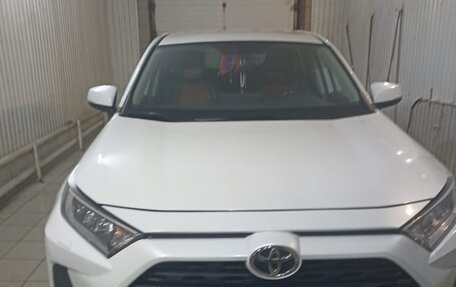 Toyota RAV4, 2021 год, 3 500 000 рублей, 1 фотография