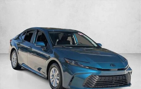 Toyota Camry, 2025 год, 5 500 000 рублей, 3 фотография