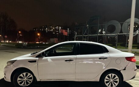 KIA Rio III рестайлинг, 2015 год, 410 000 рублей, 2 фотография