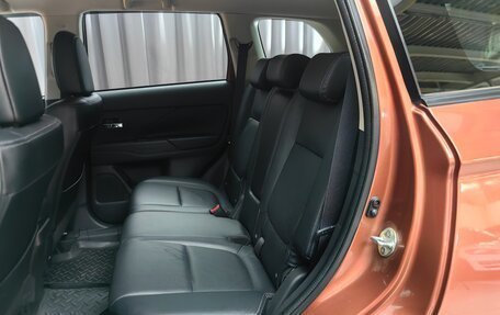 Mitsubishi Outlander III рестайлинг 3, 2012 год, 1 588 000 рублей, 7 фотография