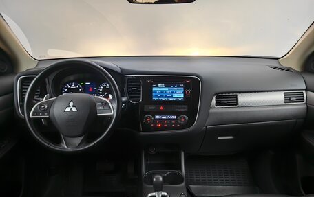 Mitsubishi Outlander III рестайлинг 3, 2012 год, 1 588 000 рублей, 11 фотография