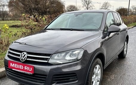 Volkswagen Touareg III, 2010 год, 1 570 000 рублей, 3 фотография