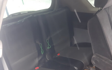 Toyota Ipsum II, 2002 год, 780 000 рублей, 1 фотография