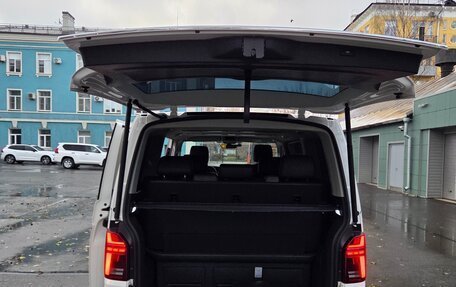 Volkswagen Multivan T6 рестайлинг, 2021 год, 6 500 000 рублей, 11 фотография