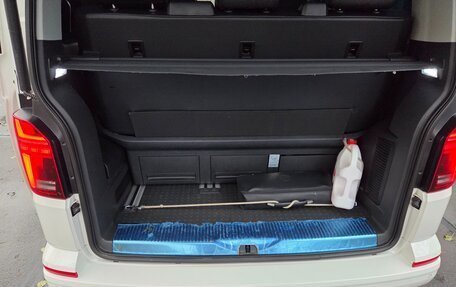 Volkswagen Multivan T6 рестайлинг, 2021 год, 6 500 000 рублей, 13 фотография