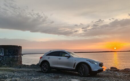 Infiniti FX II, 2010 год, 2 250 000 рублей, 2 фотография