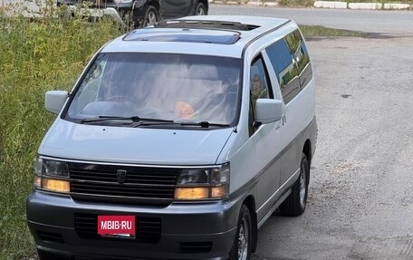 Nissan Elgrand I, 1997 год, 1 260 000 рублей, 36 фотография