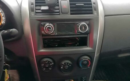 Toyota Corolla, 2011 год, 1 000 000 рублей, 5 фотография