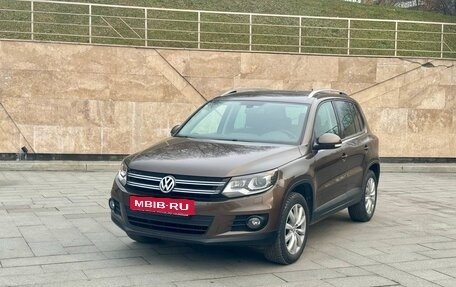 Volkswagen Tiguan I, 2015 год, 2 100 000 рублей, 2 фотография