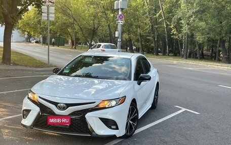 Toyota Camry, 2019 год, 2 350 000 рублей, 2 фотография