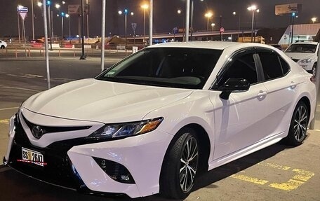 Toyota Camry, 2019 год, 2 350 000 рублей, 7 фотография