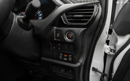 Toyota Voxy III, 2019 год, 2 395 000 рублей, 21 фотография