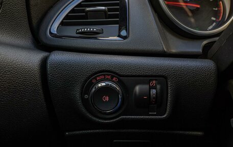 Opel Astra OPC J, 2013 год, 1 540 000 рублей, 18 фотография