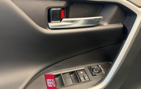 Toyota RAV4, 2025 год, 4 499 000 рублей, 11 фотография