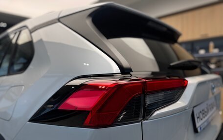 Toyota RAV4, 2025 год, 4 499 000 рублей, 24 фотография