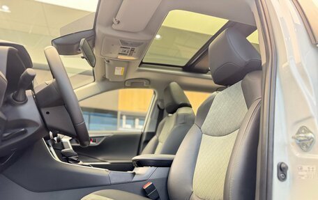 Toyota RAV4, 2025 год, 4 499 000 рублей, 6 фотография