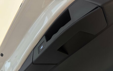 Toyota RAV4, 2025 год, 4 499 000 рублей, 28 фотография