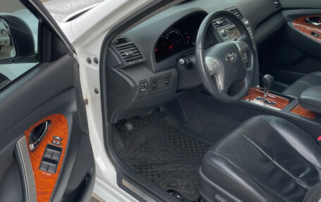 Toyota Camry, 2010 год, 1 740 000 рублей, 10 фотография