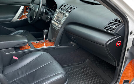 Toyota Camry, 2010 год, 1 740 000 рублей, 14 фотография