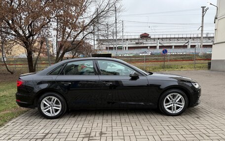 Audi A4, 2019 год, 2 700 000 рублей, 4 фотография