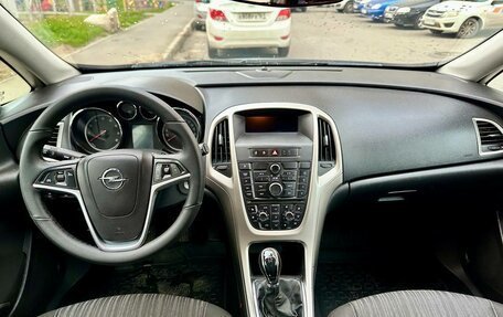 Opel Astra J, 2010 год, 670 000 рублей, 8 фотография